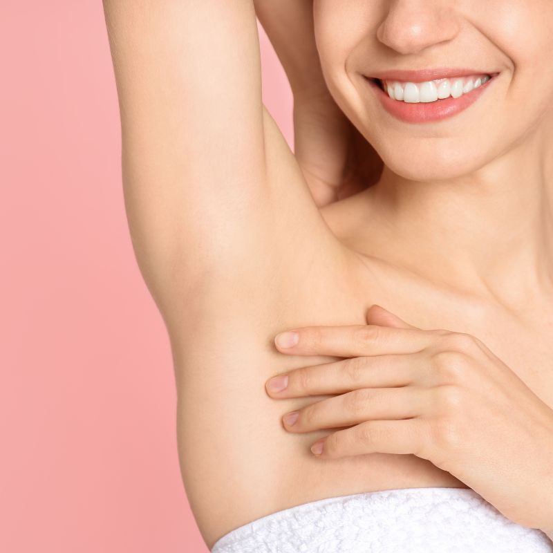 Axilas com tom uniforme